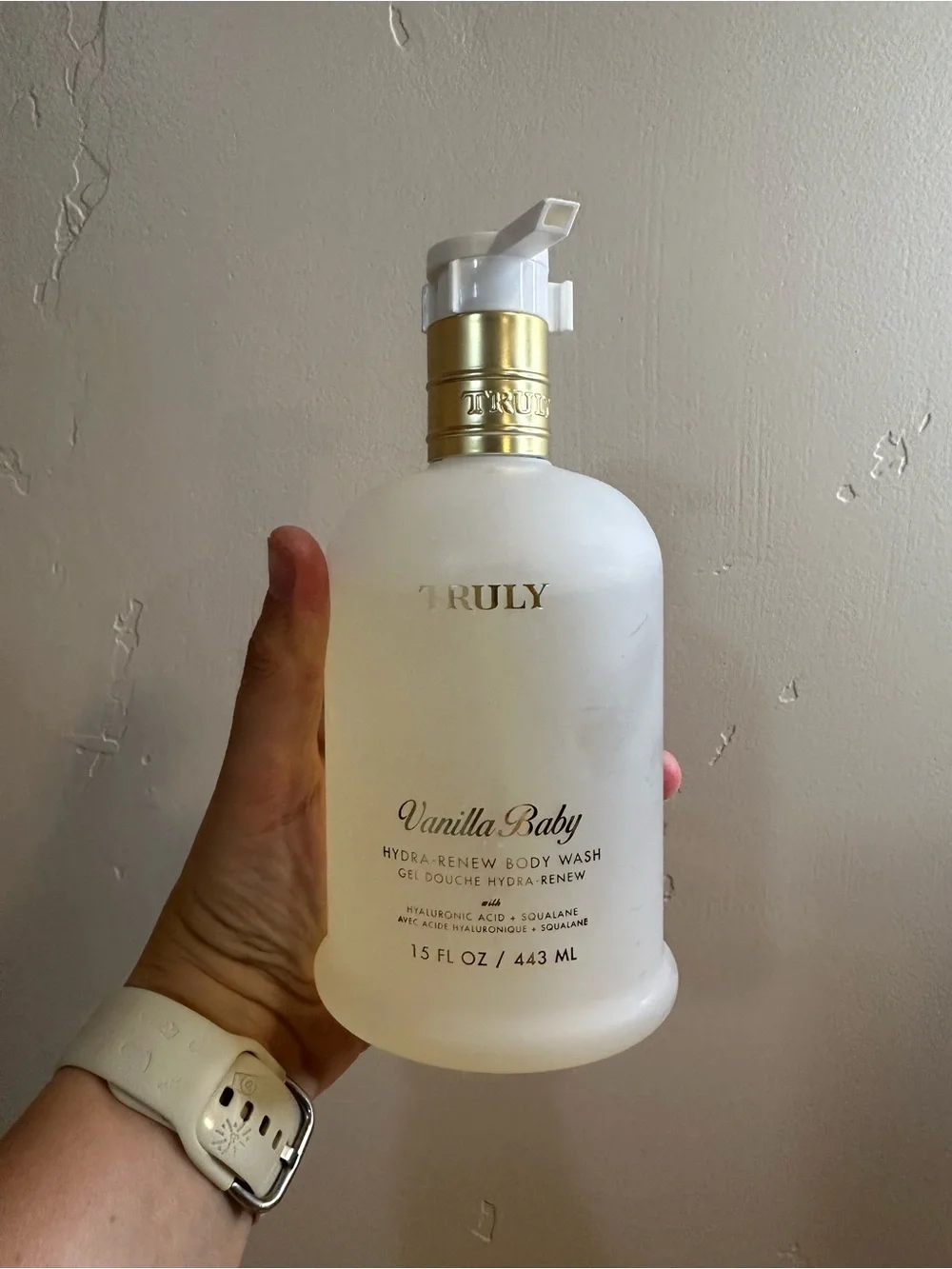 TRULY Vanilla Baby Hydra-Renew Body Wash New and Sealed